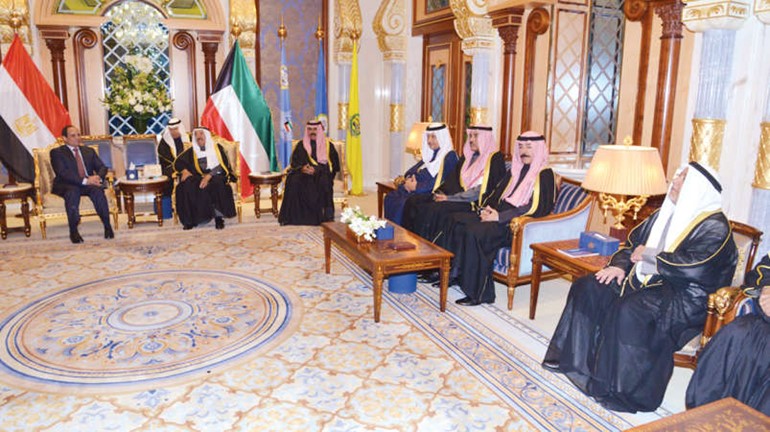 صاحب السمو والرئيس عبدالفتاح السيسي وسمو ولي العهد الشيخ نواف الاحمد وسمو رئيس الوزراء الشيخ جابر المبارك والشيخ صباح الخالد والشيخ محمد الخالد والشيخ علي الجراح﻿