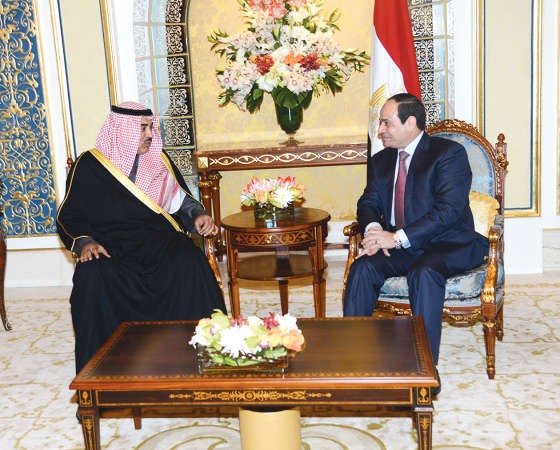الرئيس المصري لدى استقباله الشيخ صباح الخالد﻿
