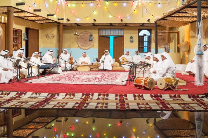 جانب من جلسات احلى الليالي