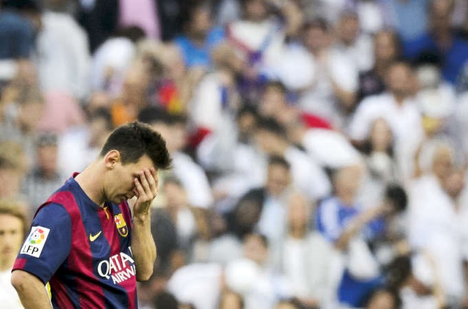 ستويشكوف: على برشلونة حماية ميسي