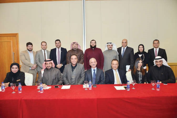 لقطة جماعية للمشاركين في الندوةاسامة ابوعطية﻿