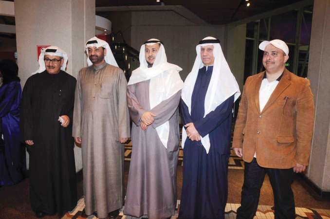 م مجبل المطوع متوسطا الحضور