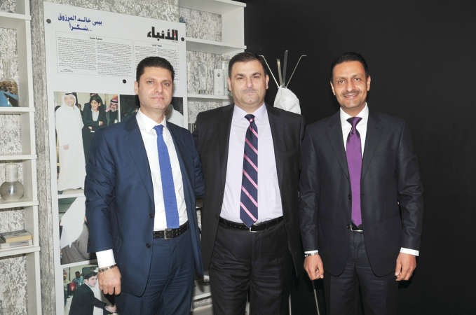 سيف الدين محمد ووسيم مهدي من اسرة فندق سفير الفنطاس يباركان
