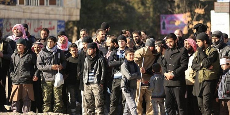 بالصور.. داعش ينشر صور السعوديين منفذي هجوم "عرعر".. وشاهد عملية قطع يد متهم بالسرقة في سورية
