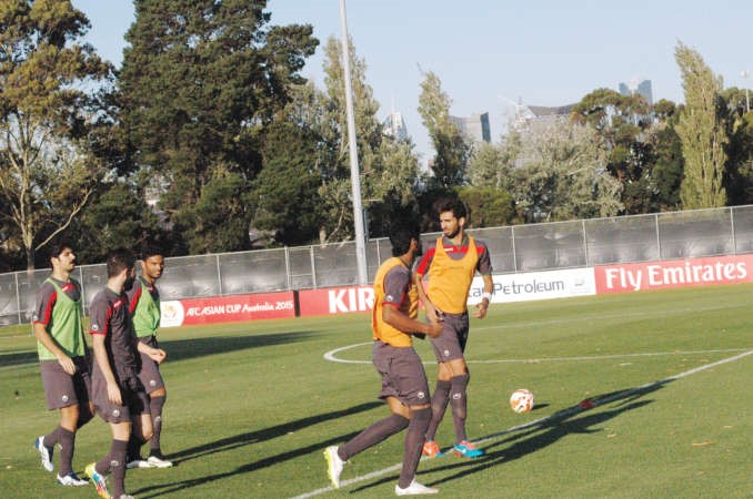تدريبات جدية للاعبي الازرق قبل مواجهة استراليا﻿