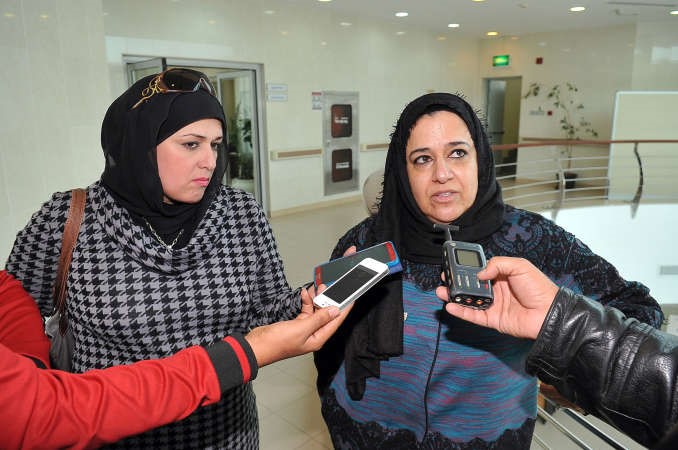 دفتوح الجاركي متحدثة الى الصحافيين