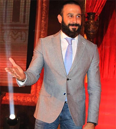 التصريحات الأولى لقصي خولي بعد ترحيله من مصر لدبي بسبب "تأشيرته المزورة"