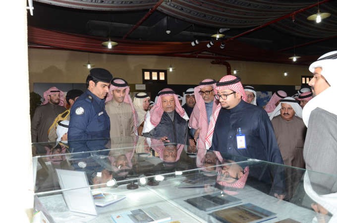  وتفقد المعروضات ﻿