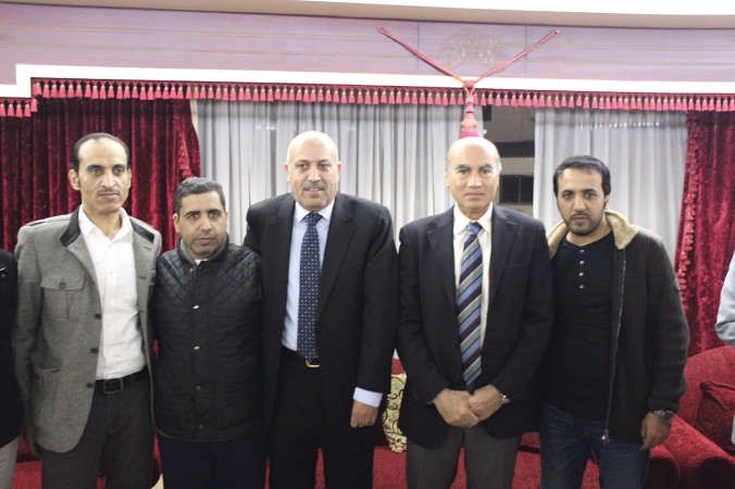 دفريح العنزي متوسطا بعض الحضور﻿