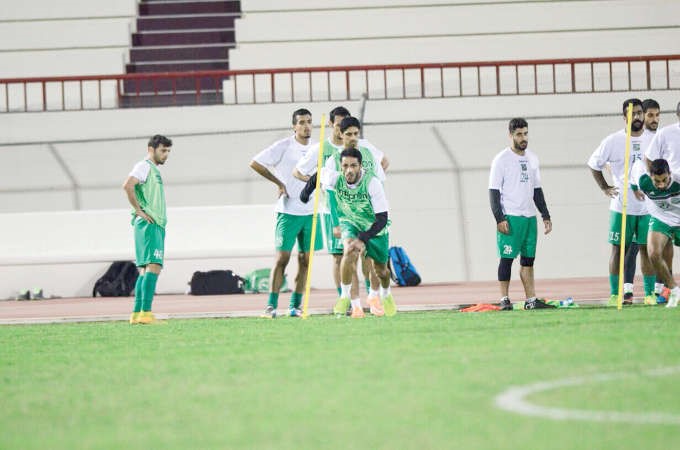 لاعبو العربي في التدريب