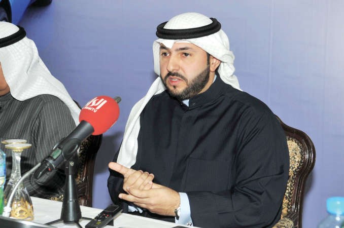 اسامة بستكي متحدثا