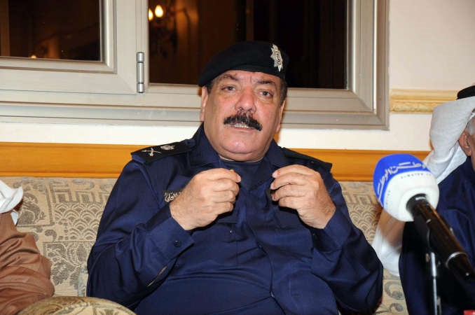  اللواء عبد الفتاح العلي متحدثا في الندوة محمد خلوصي 