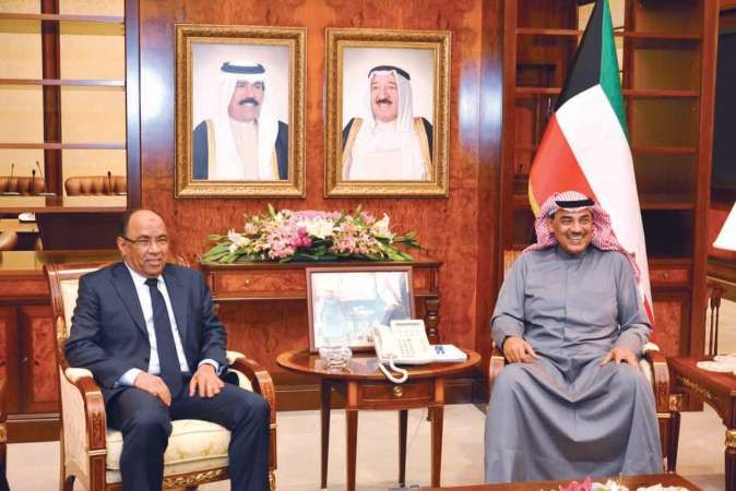 الشيخ صباح الخالد مستقبلا وزير الخارجية والتعاون في الجمهورية الاسلامية الموريتانية احمد ولد تكدي
