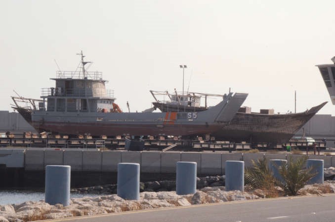 اليوسف: لا خطر على الكويت من تنظيم داعش وسنستعين  بطائرات بلا طيار لمراقبة الحدود