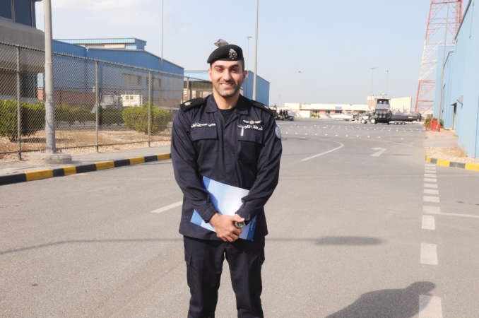 الرائد علي ابل