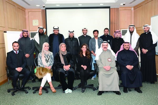المشاركون في الدورة التدريبية