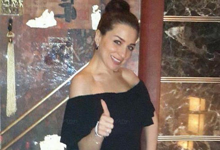 صورة: مي عز الدين تفي بوعدها لجمهورها وتكشف عن غرفتها بعد التجديد