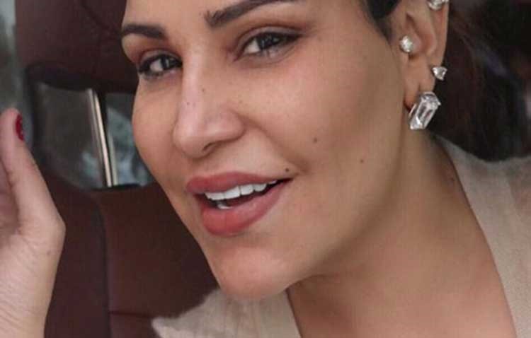 أحلام تنسى المكياج في صورة منشورة على الملأ.. وتثير الجدل!