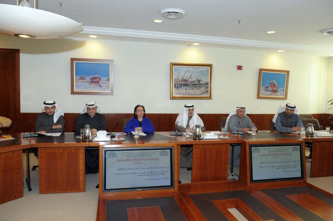 ضرار الغانم مترئسا الاجتماع الاول للجنة المالية والاستثمار بغرفة التجارة ﻿