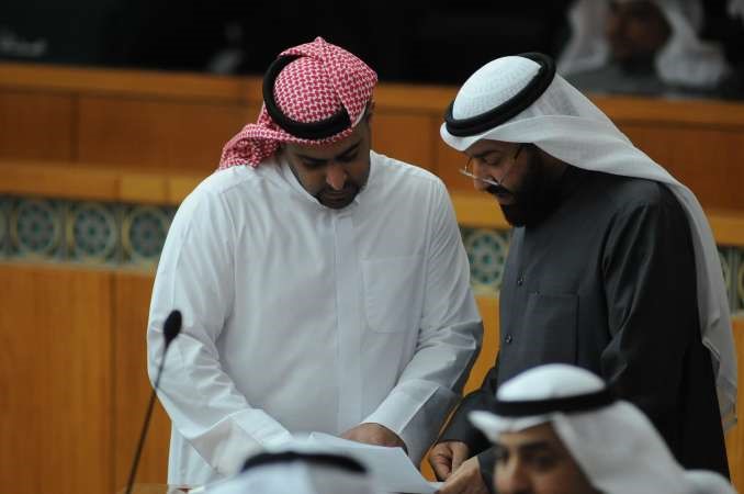 نقاش بين دعلي العمير وراكان النصف
﻿