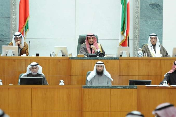  رئيس مجلس الامة مرزوق الغانم ونائبه مبارك الخرينج وامين السر معادل الخرافي على المنصة وتبدو الامانة العامة	هاني الشمري﻿
