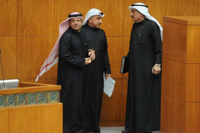 كامل العوضي ودعبدالحميد دشتي وفيصل الكندري
﻿