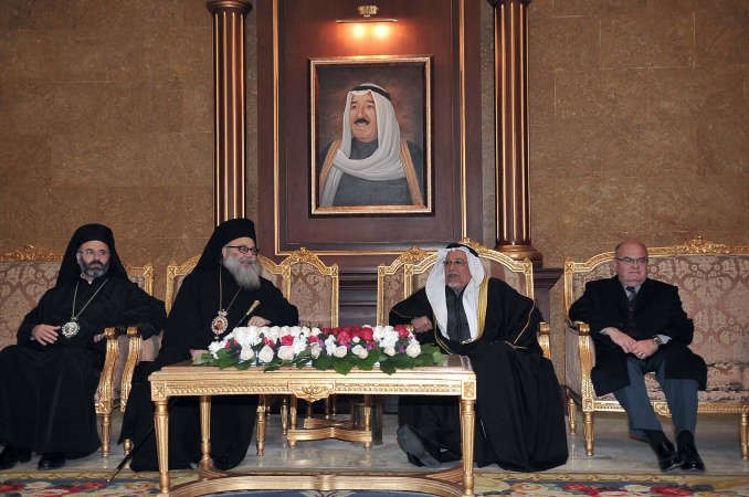 الشيخ علي الجراح والسفير اللبناني دخضر حلوة والبطريرك يوحنا العاشر﻿