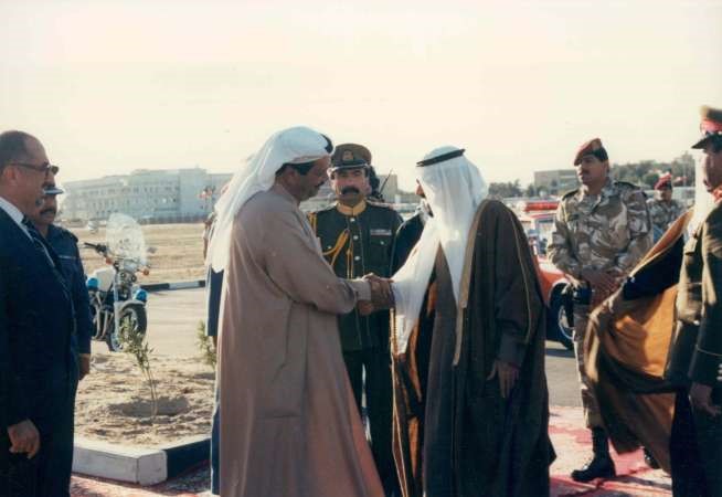 سمو الامير الراحل الشيخ جابر الاحمد مع المغفور له باذن الله العم خالد يوسف المرزوق رحمهما الله﻿