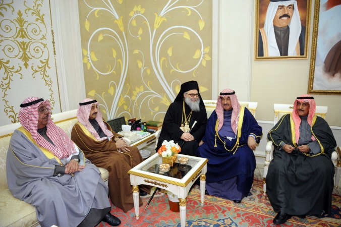 سمو الشيخ ناصر المحمد مرحبا بالبطريرك يوحنا العاشر بحضور جاسم الخرافي والشيخ جابر الخالد والشيخ د ابراهيم الدعيج﻿