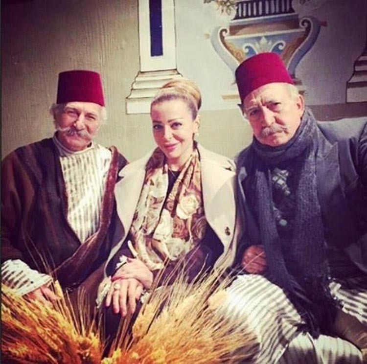 الصورة الاولى من فيلم بين الحب والحرب