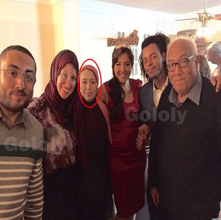 شاهد.. مي كساب تنشر أول صورة لوالدها وشقيقتها