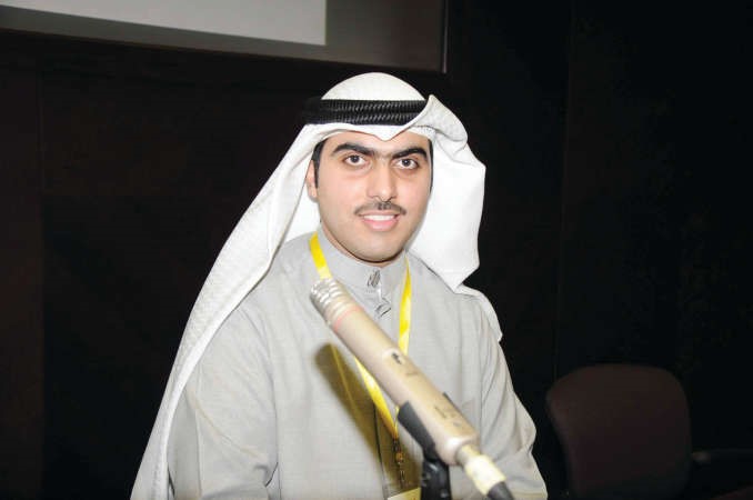 عبدالله الغانم متحدثا﻿