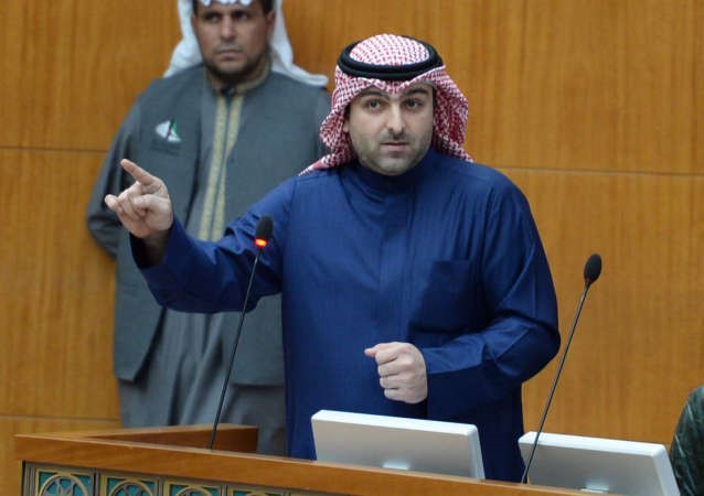 ياسر ابل متحدثا