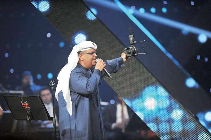 سيلفي نبيل شعيل مع الجمهور