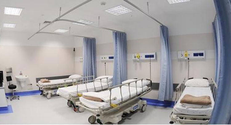 اكتشاف طفل سعودي للعلاقة الحميمية بين والديه أصاب الأب بالإعاقة