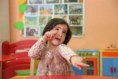بالفيديو.. أكثر من 2 مليون مشاهدة لكليب "عالروضة" للطفلة مايا الصعيدي على الـ YouTube 