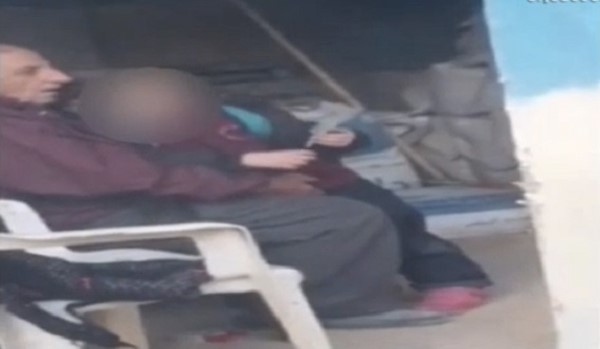 فيديو صادم لعجوز يتحرش بطفلة جنسياً في وضح النهار في لبنان