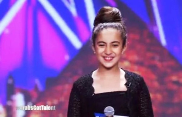 بالفيديو... طفلة تبهر "Arabs Got Talent" بأغنية لـ "كوكب الشرق".. ونجوى كرم  تهرب من كوبرا سامة