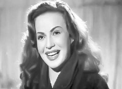 صور نادرة.. هند رستم مع ابنتها وحفيدها