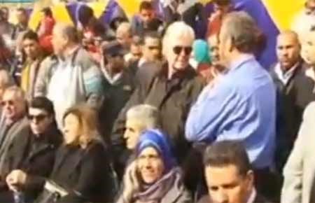 بالفيديو.. نجوم المجتمع يشاركون في جنازة فاتن حمامة