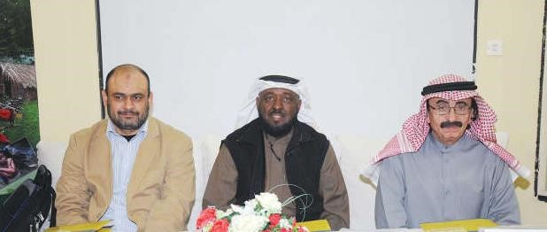 عادل الدربان يتوسط دعبدالله العوضي وعبدالحميد صقرمحمد خلوصي﻿