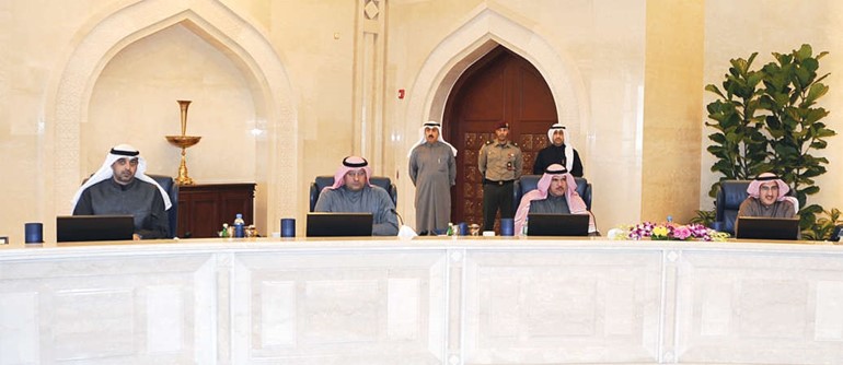 معبدالعزيز الابراهيم والشيخ سلمان الحمود ودعلي العبيدي والشيخ محمد العبدالله﻿
