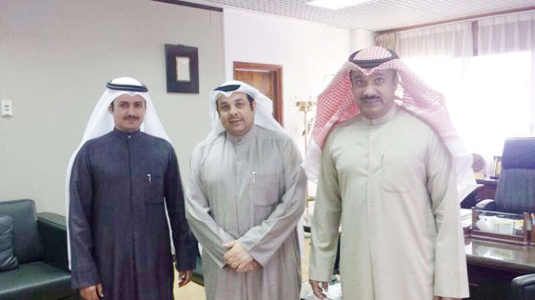 يعقوب الصانع خلال لقائه وفد نقابة العاملين في وزارة العدل ﻿