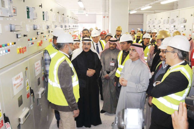 الوزير الابراهيم يتفقد اجهزة المحطة﻿