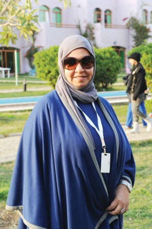 رئيسة اللجنة النسائية منىالمطيري