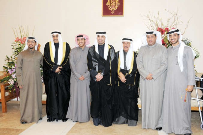  وتهنئة بالمناسبة السعيدة
﻿