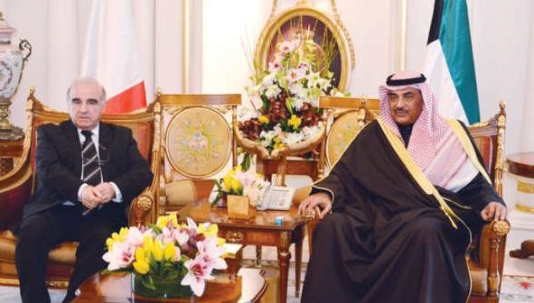 الشيخ صباح الخالد خلال لقائه وزير خارجية مالطا