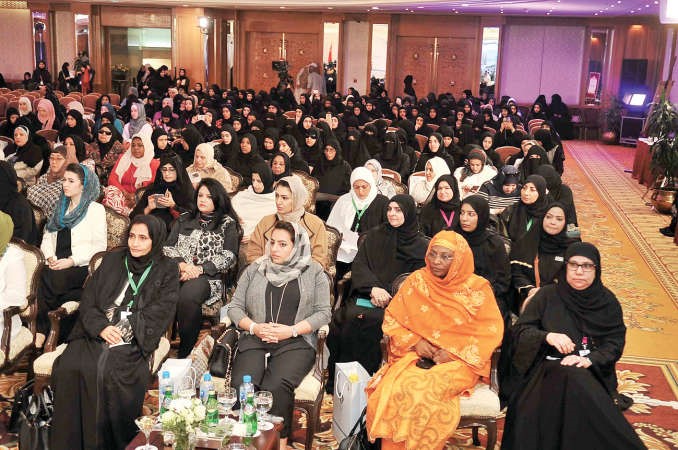 من مؤتمرات المراة
