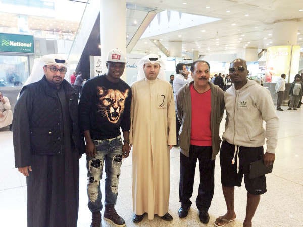 الجهاز الاداري للقادسية استقبل الغاني صوماليا في المطار﻿