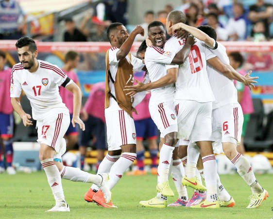 لاعبو الامارات بعد تخطيهم اليابان والتاهل الى نصف النهائي افپ